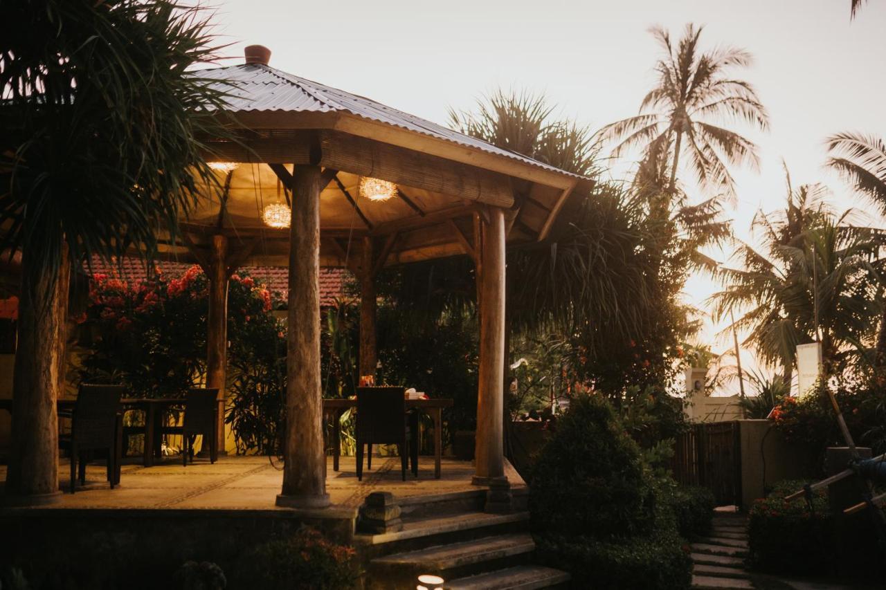 Aloka Bahari Villas Tejakula Exterior photo